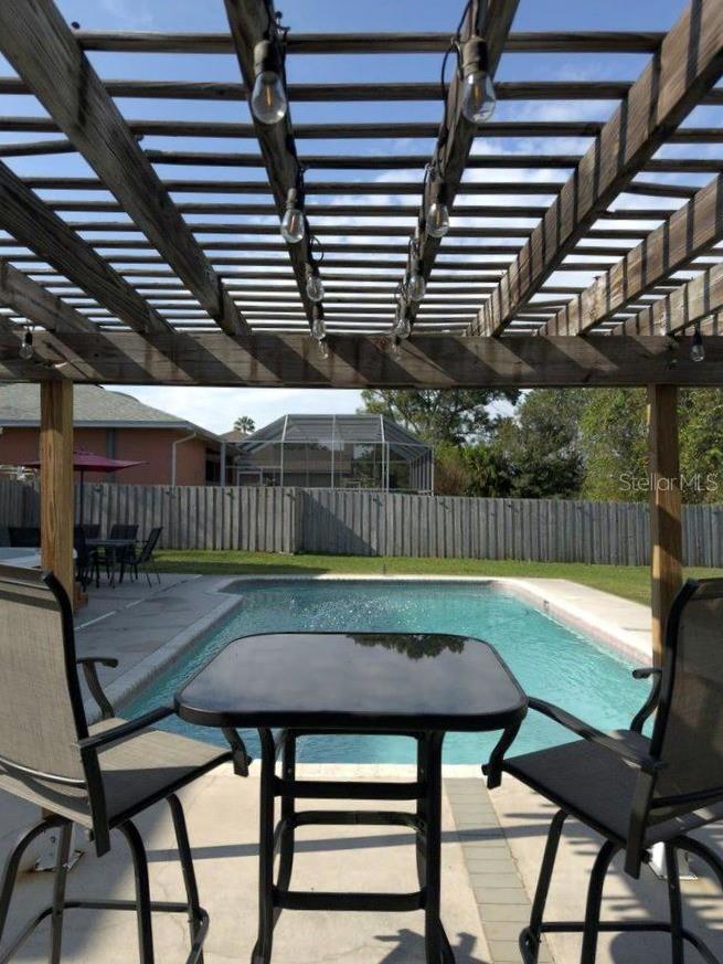 Listing photo 2 for 240 Santa Rosa Dr