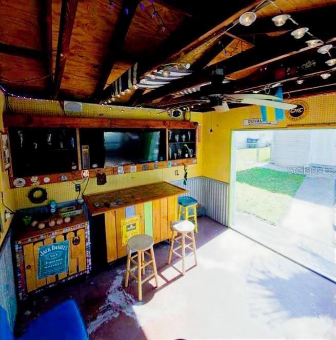 Listing photo 3 for 240 Santa Rosa Dr