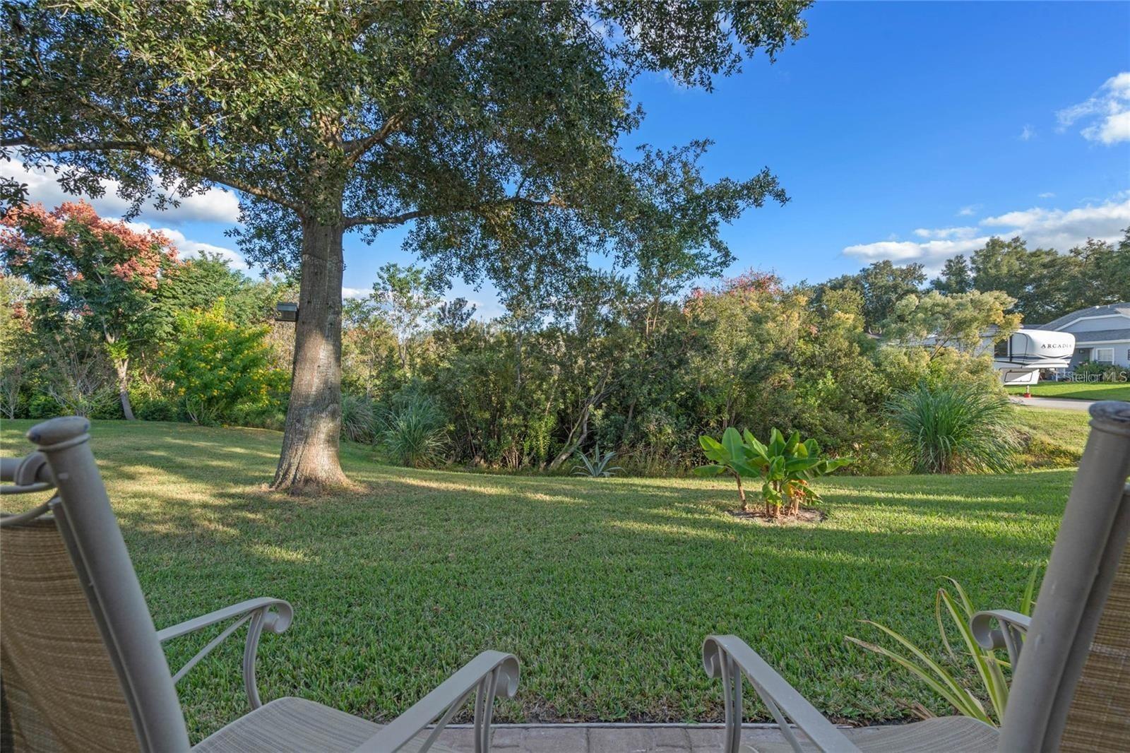 Listing photo 3 for 25300 Hibiscus St
