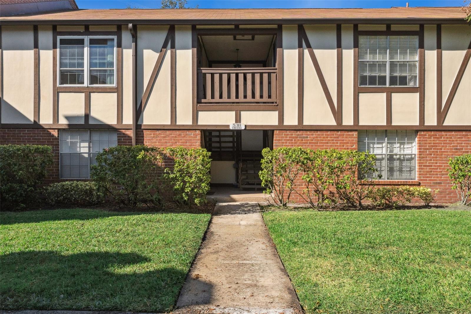 5311 HANSEL AVENUE Unit D-12