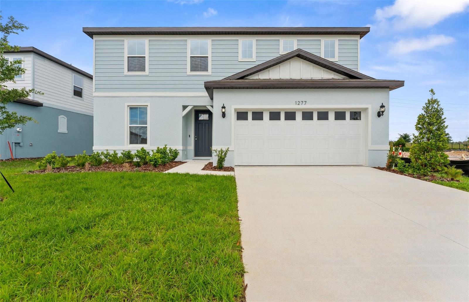 Listing photo 1 for 1277 Lakeridge Way