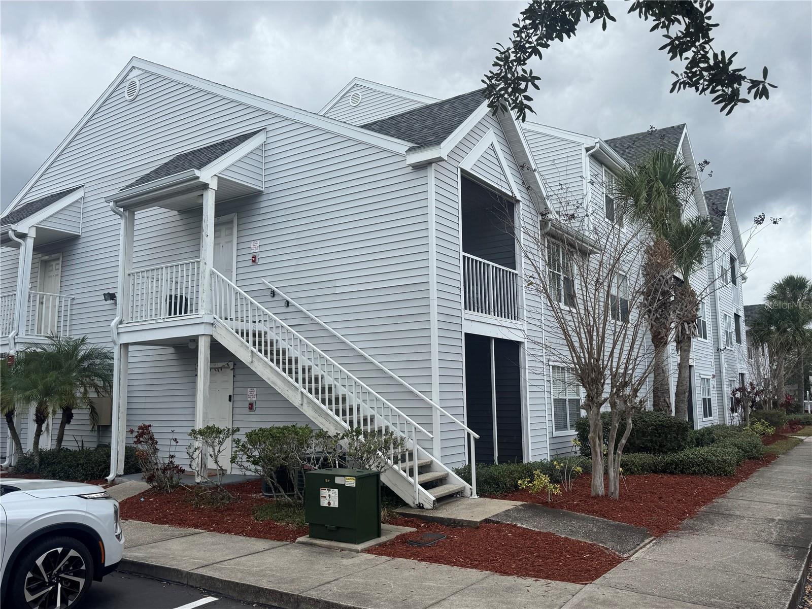 1218 BERMUDA LAKES LANE Unit 201