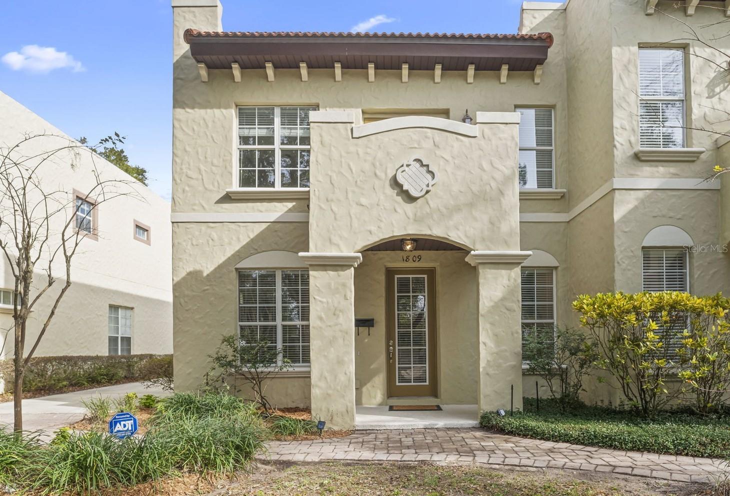 1809 HAMMERLIN AVENUE