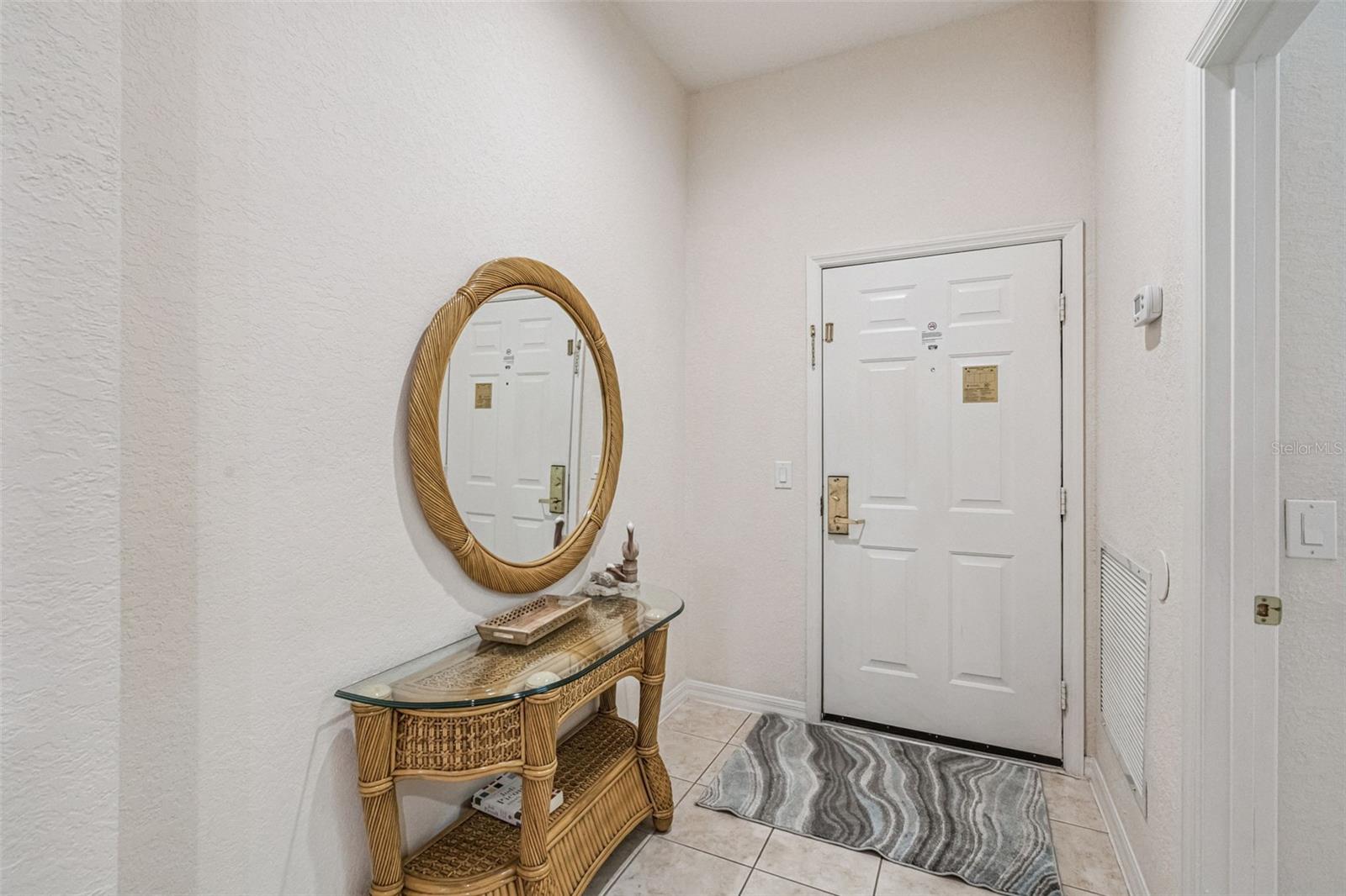 Listing photo 3 for 316 New Providence Promenade