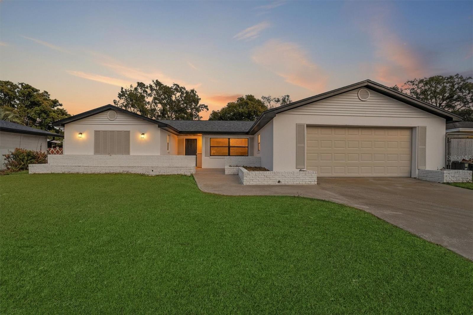 517 HICKORYWOOD AVENUE