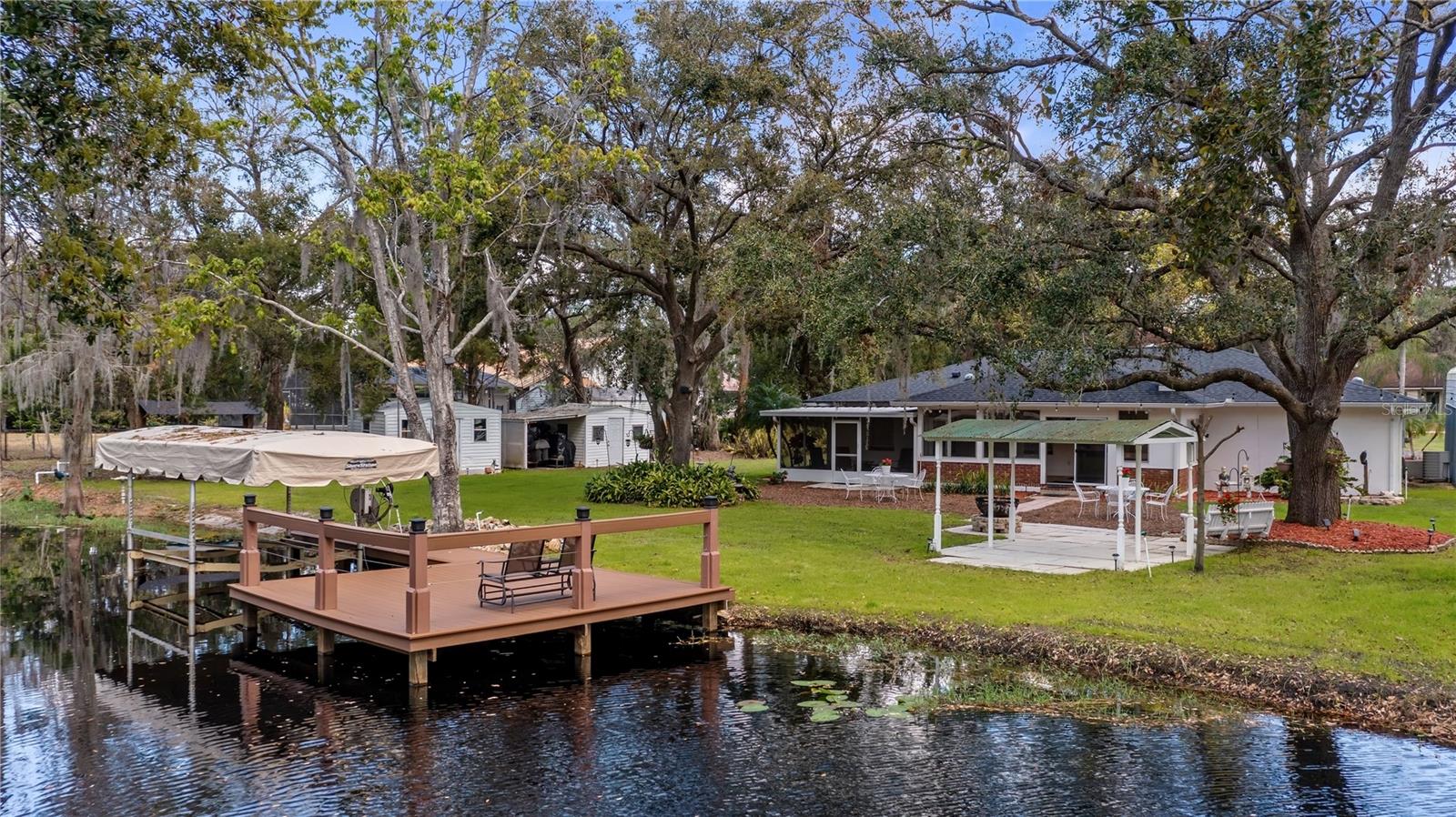 Listing photo 2 for 11136 Bronson Rd