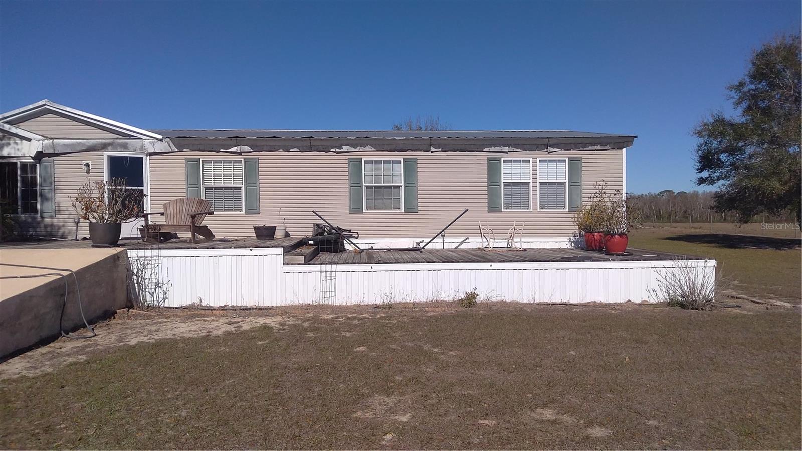 Listing photo 2 for 12051 Avon Park Cut Off Rd