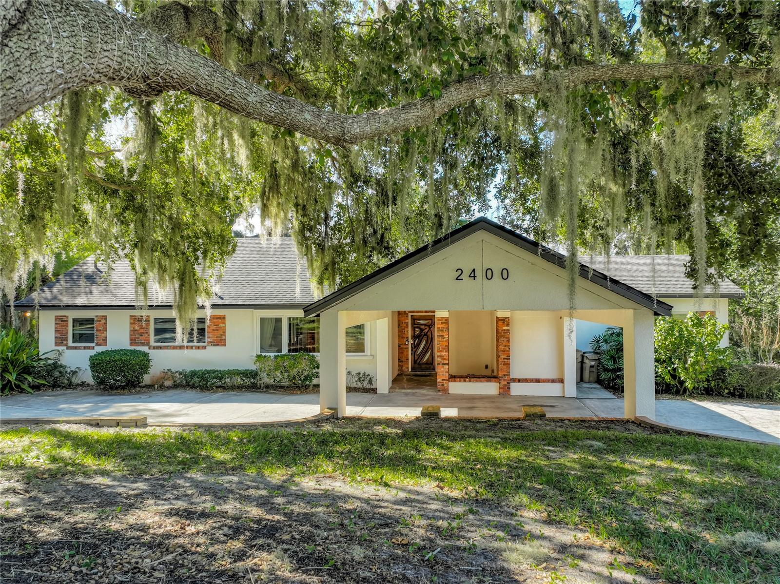 Listing photo 2 for 2400 Topping Pl