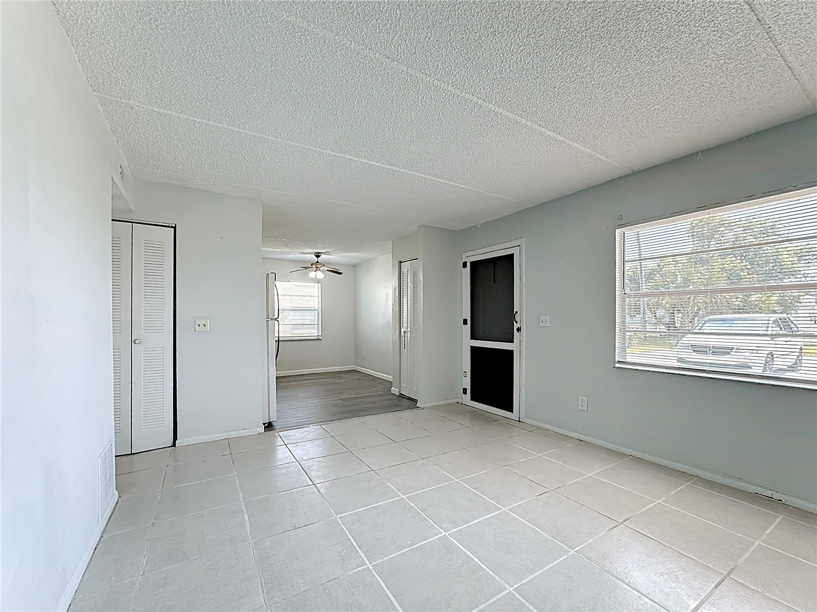 694 MICHIGAN COURT Unit 4