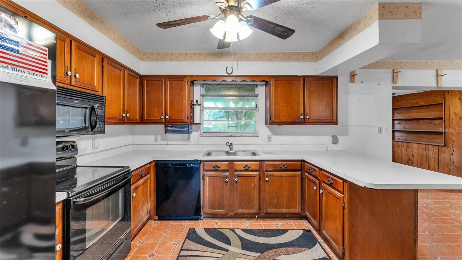 Listing photo 2 for 4104 E County Road 540a