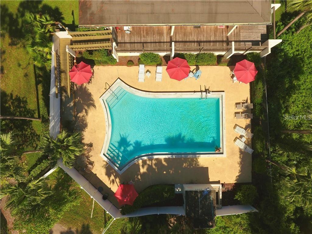 Listing photo 2 for 400 El Camino Dr #210