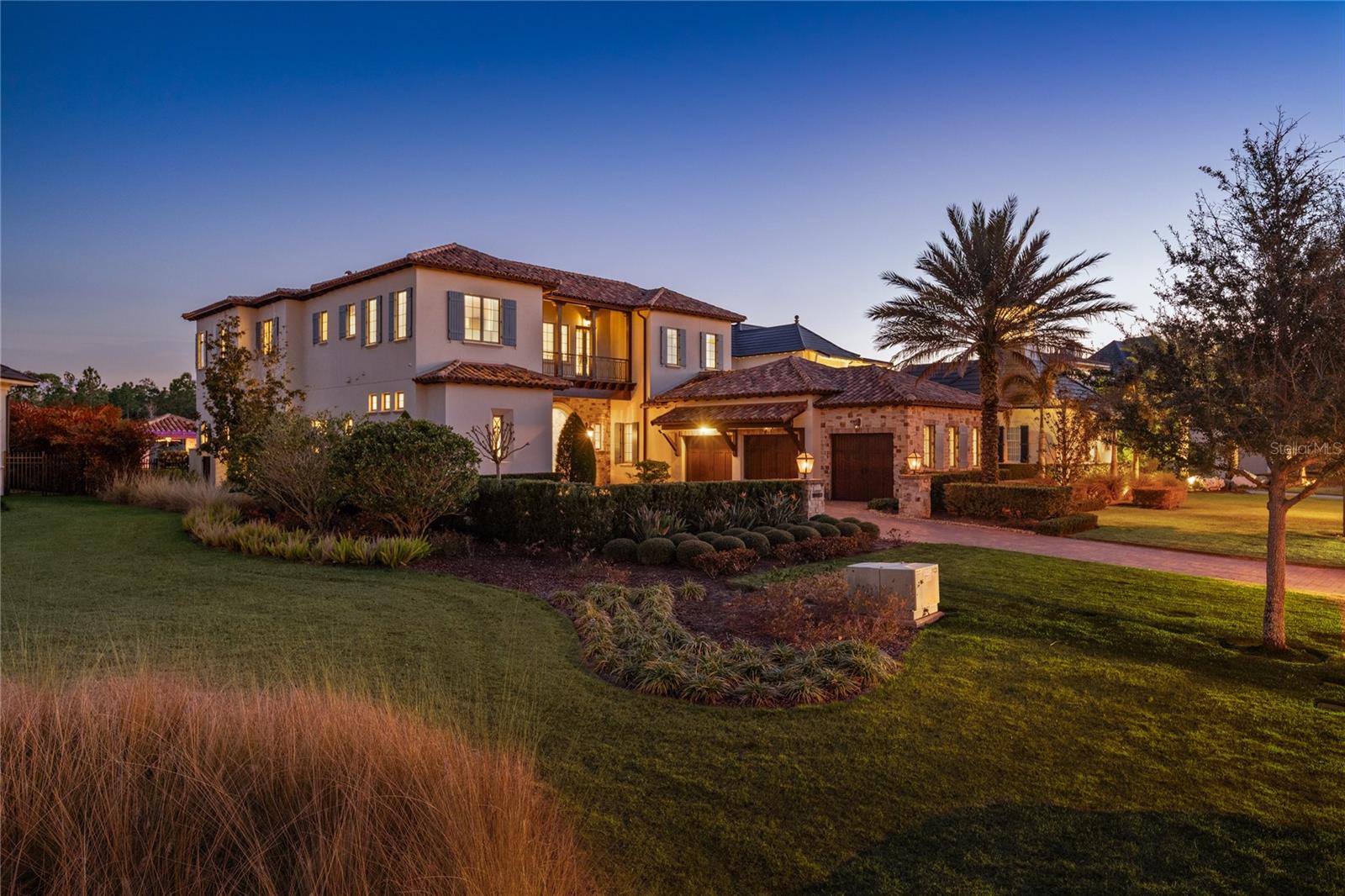 10443 LOS FELIZ DRIVE
