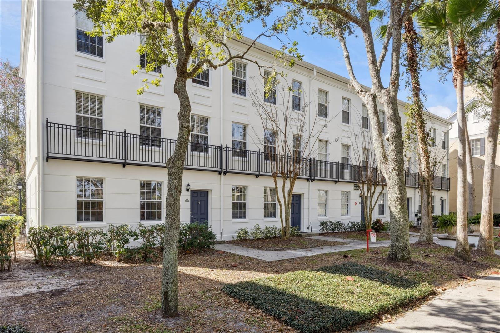 1012 WATERSIDE DRIVE