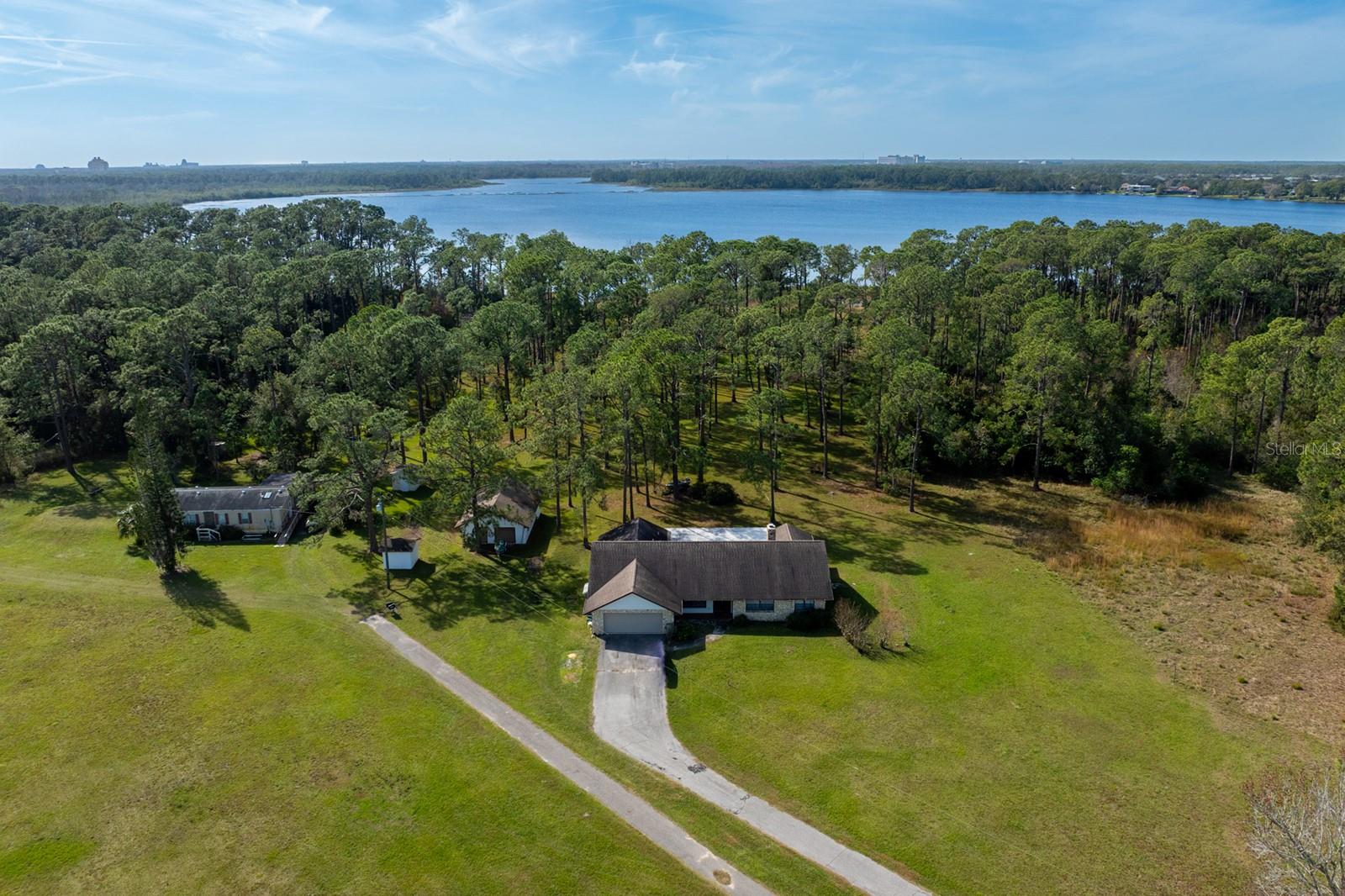 8822 WINTER GARDEN VINELAND ROAD