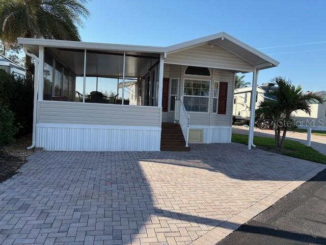 16504 SUNSHINE AVENUE