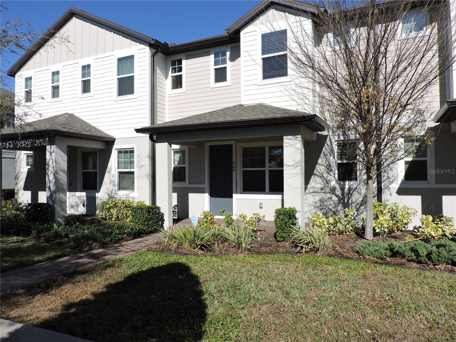 984 LEGACY WINDS WAY