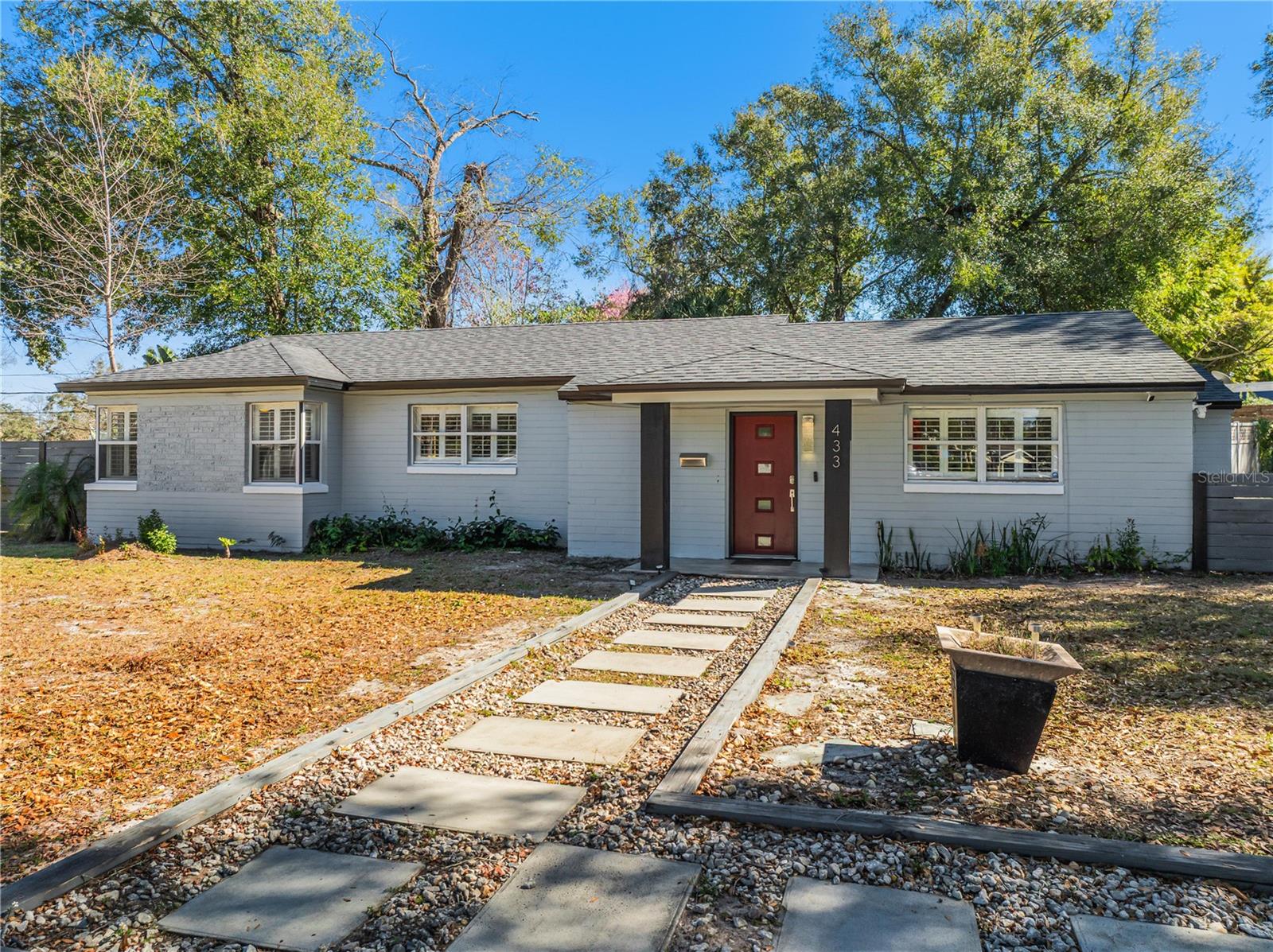 433 N HAMPTON AVENUE