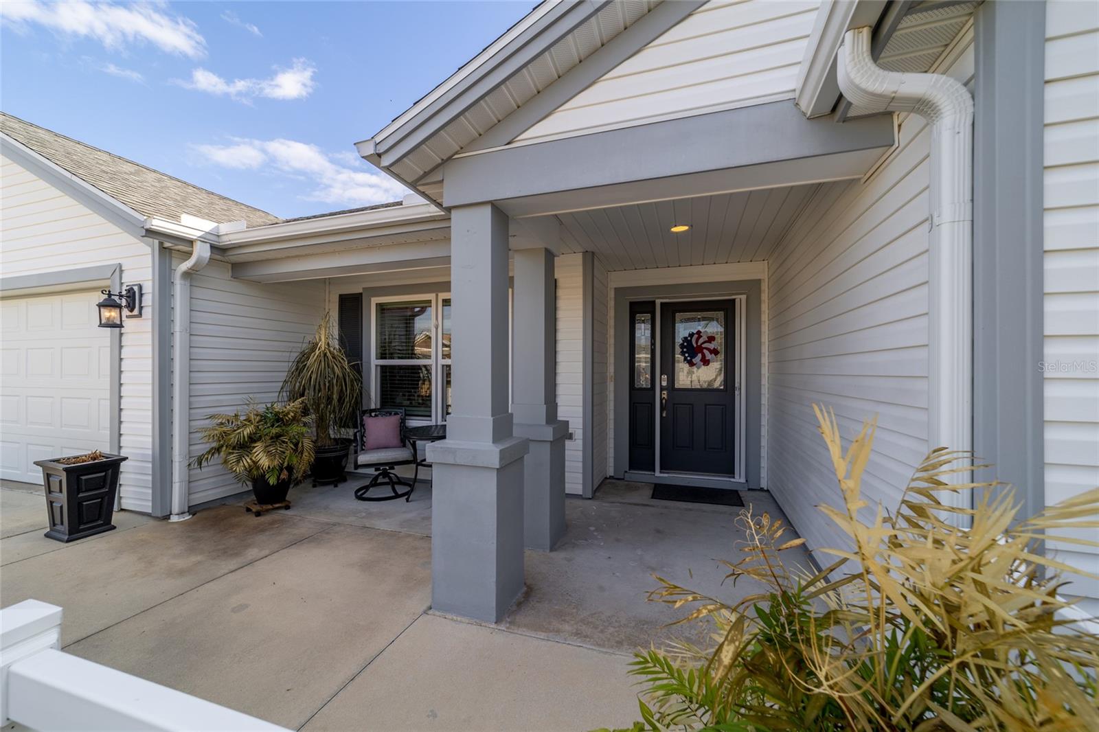 Listing photo 3 for 1194 Mcdonough Pl