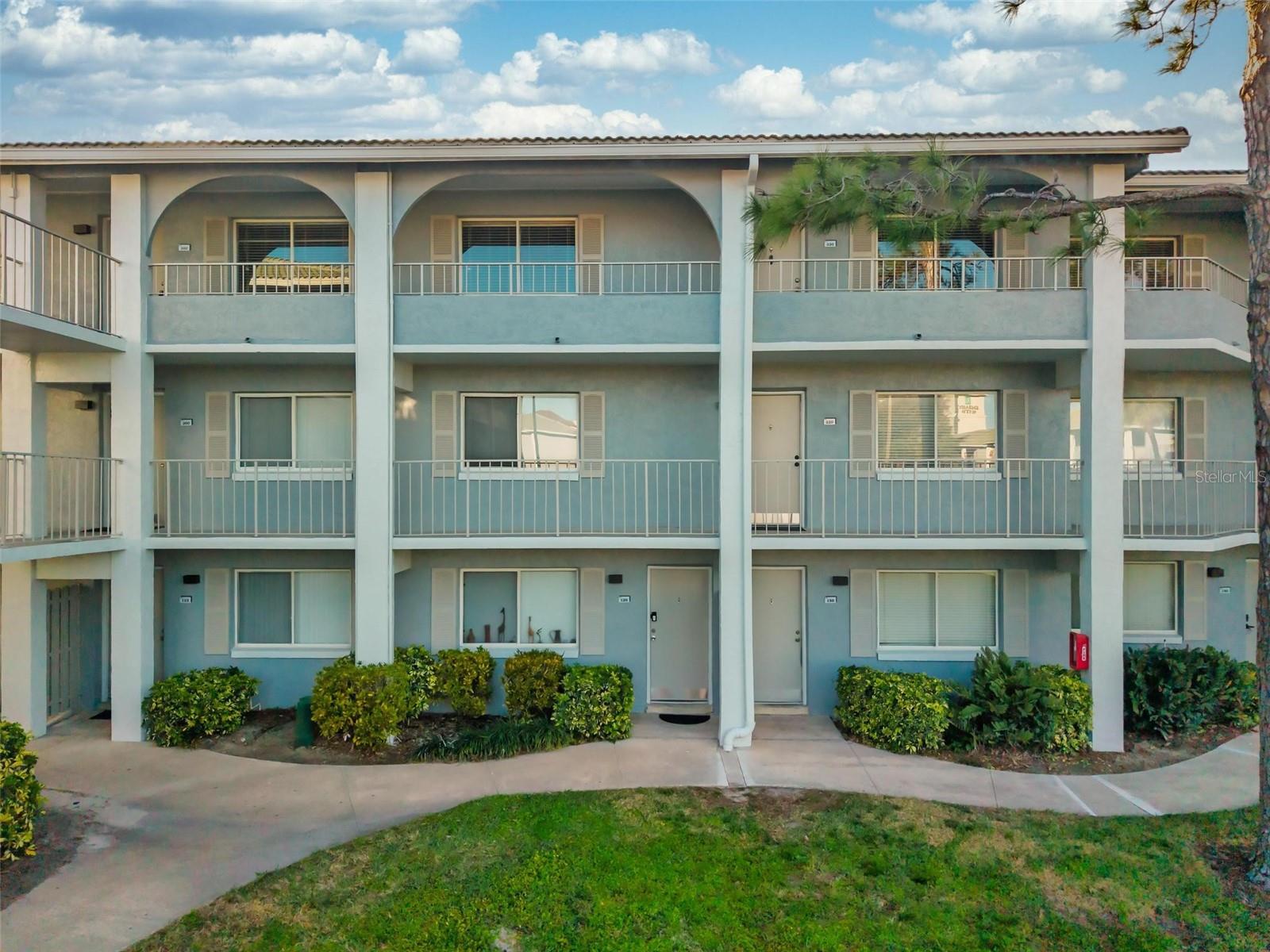 115 OYSTER BAY CIRCLE Unit 320