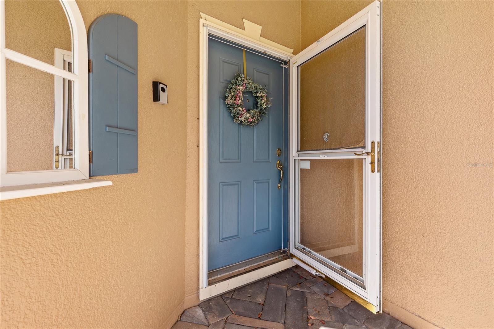 Listing photo 3 for 632 Portofino Dr