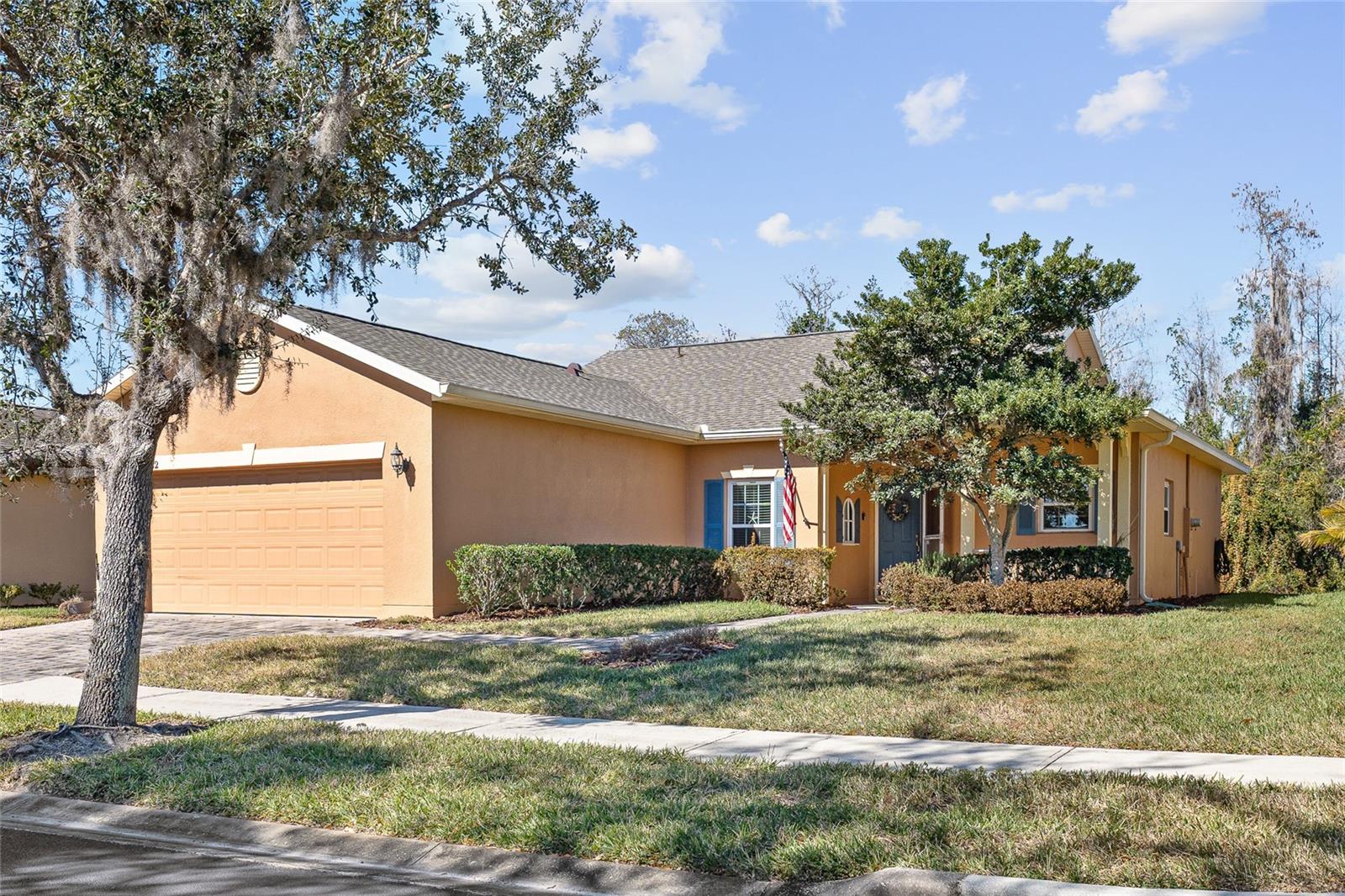 Listing photo 2 for 632 Portofino Dr