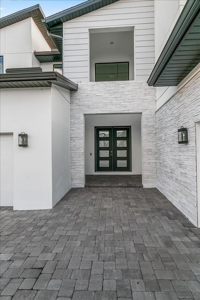Listing photo 3 for 9004 Santorini Dr