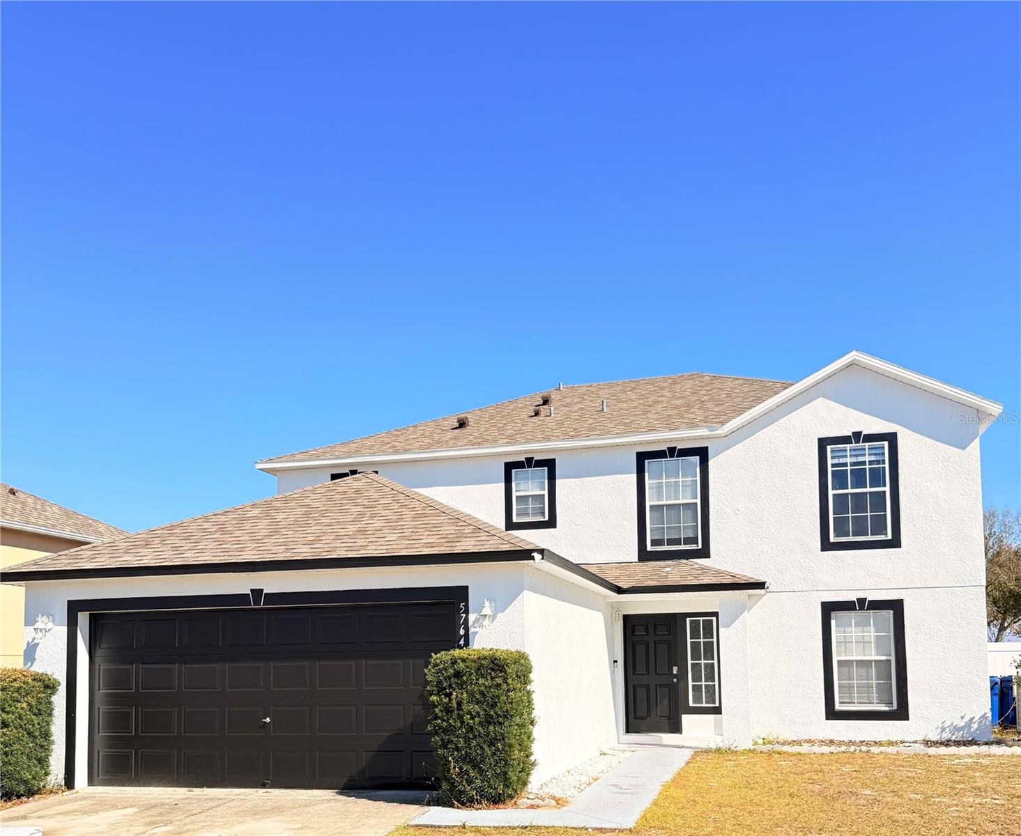 Listing photo 2 for 5764 Royal Hills Cir
