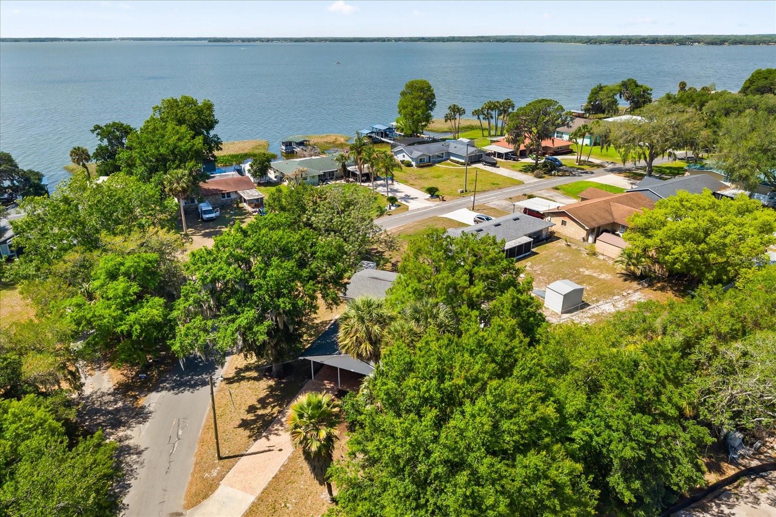 Listing photo 1 for 7247 Treasure Island Rd