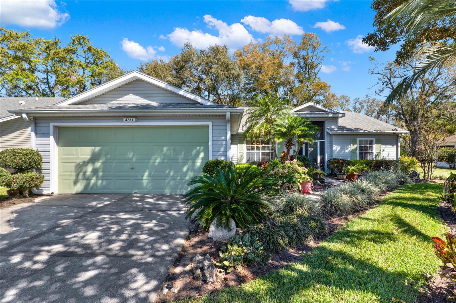Listing photo 1 for 4721 Tara View Road
