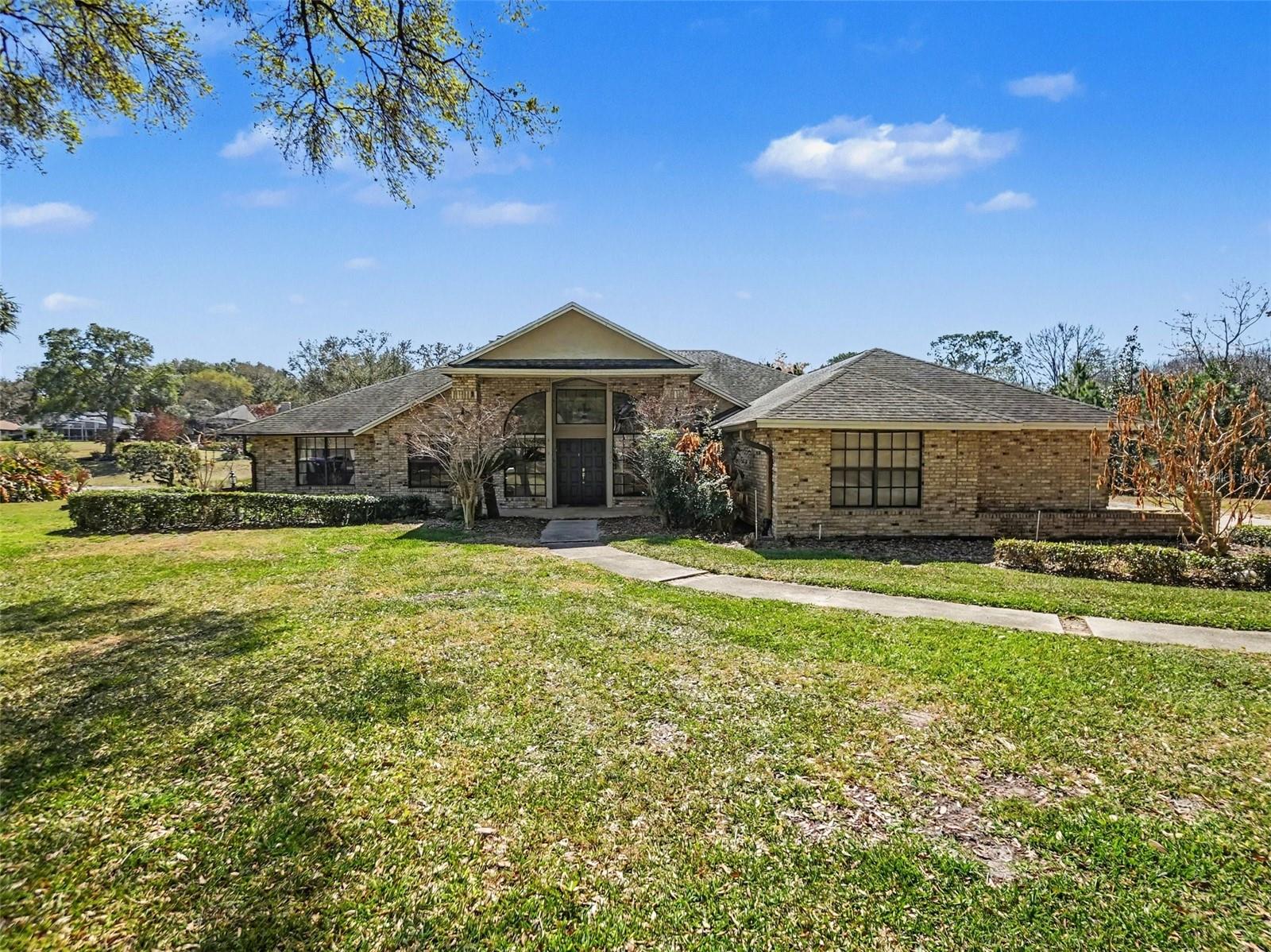 8634 WHISPERING WILLOW COURT