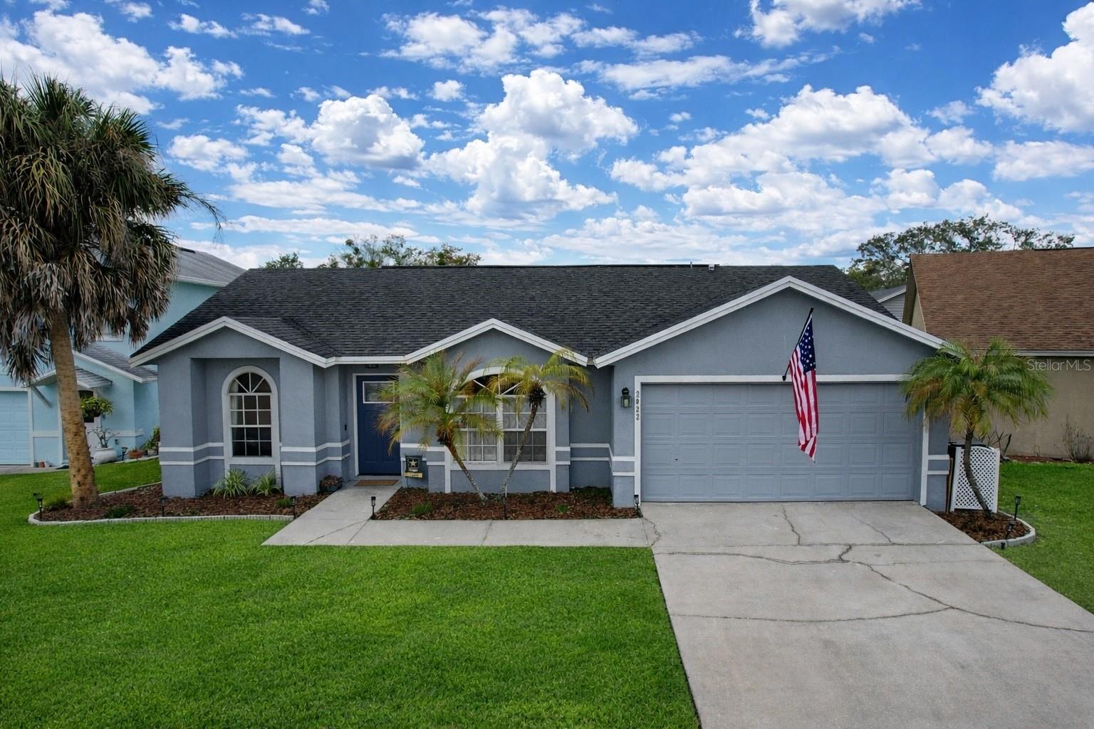 Listing photo 1 for 2022 Hatteras Pt