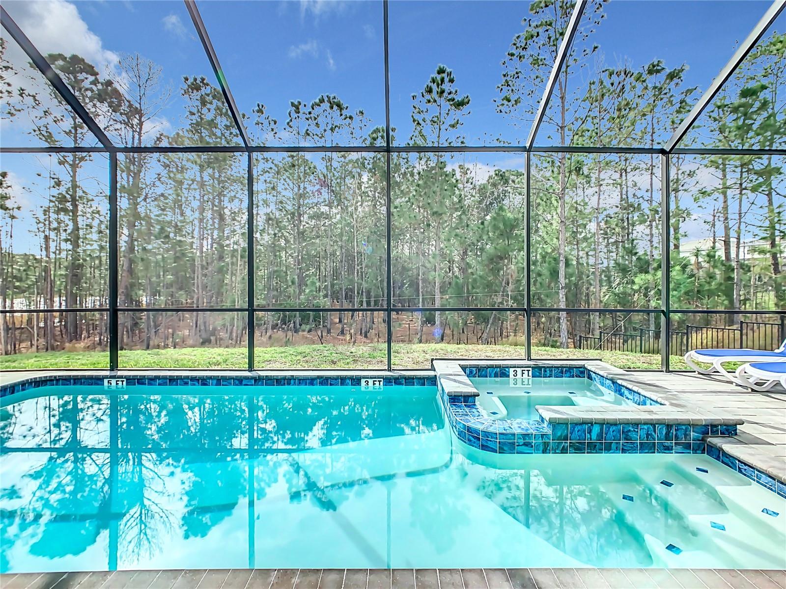 Listing photo 2 for 2125 Pine Oak Loop