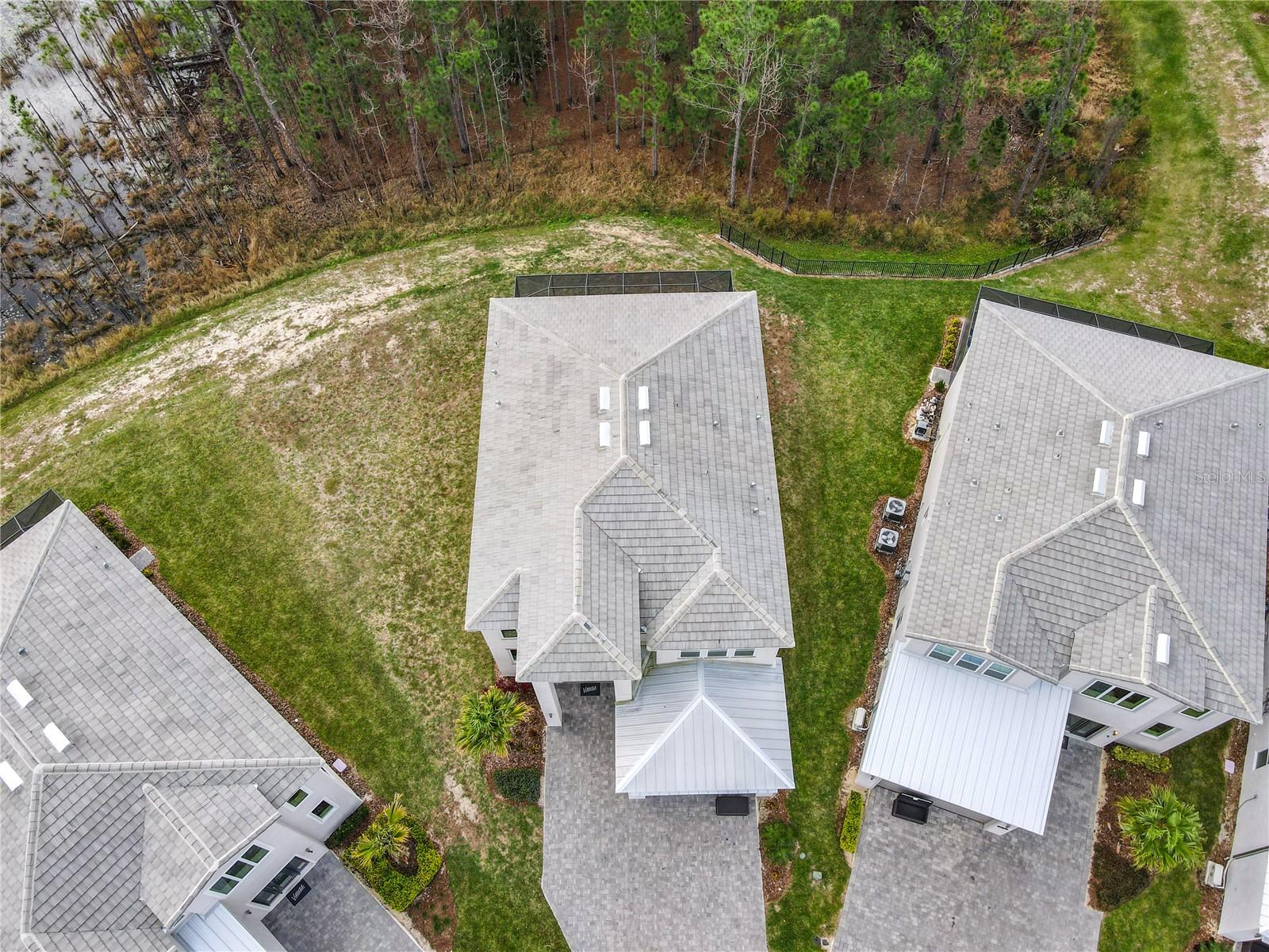 Listing photo 3 for 2125 Pine Oak Loop