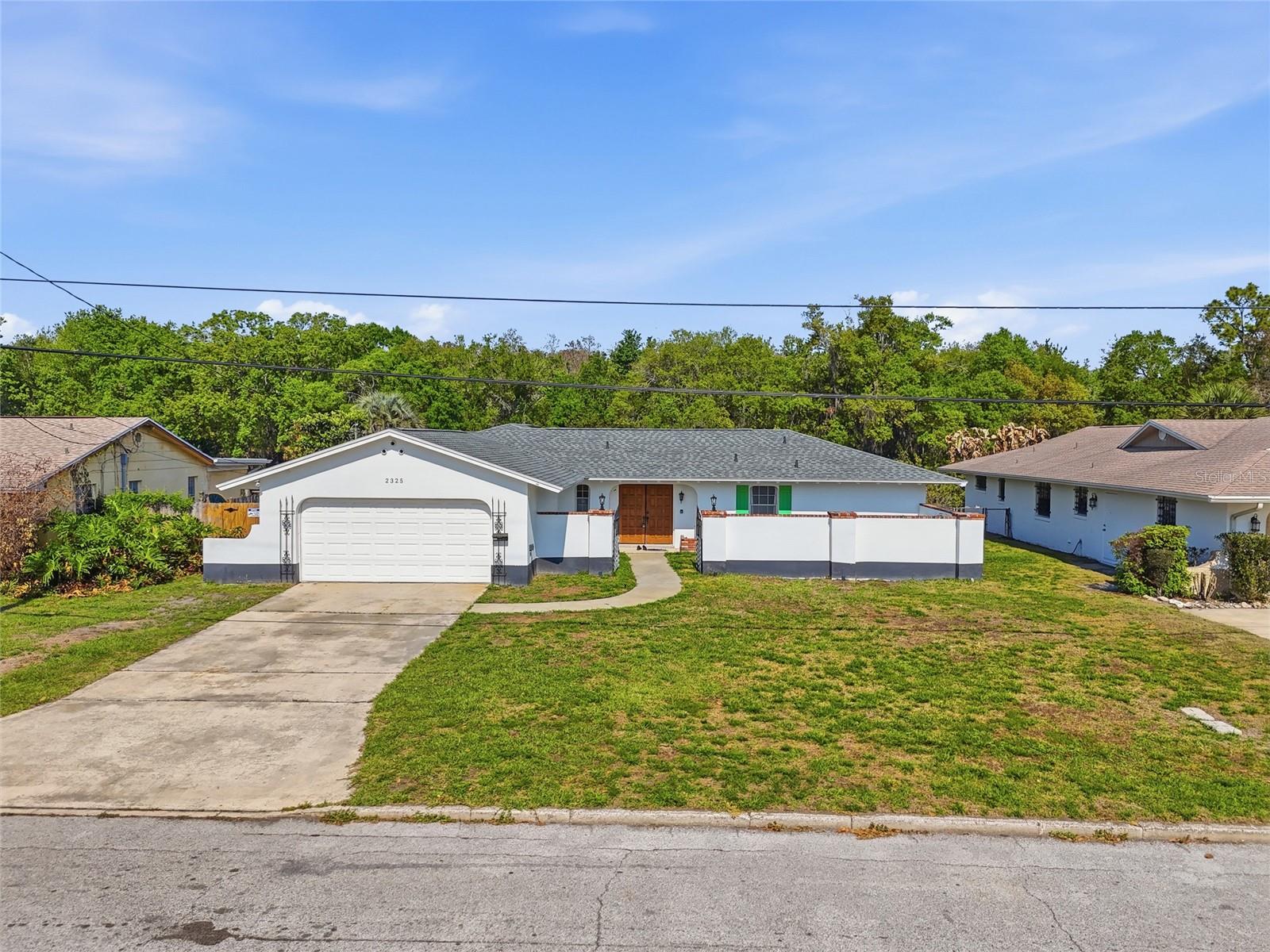 2325 LAUDERDALE COURT