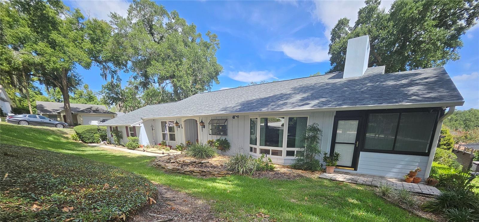 Listing photo 1 for 58 Townhill Dr