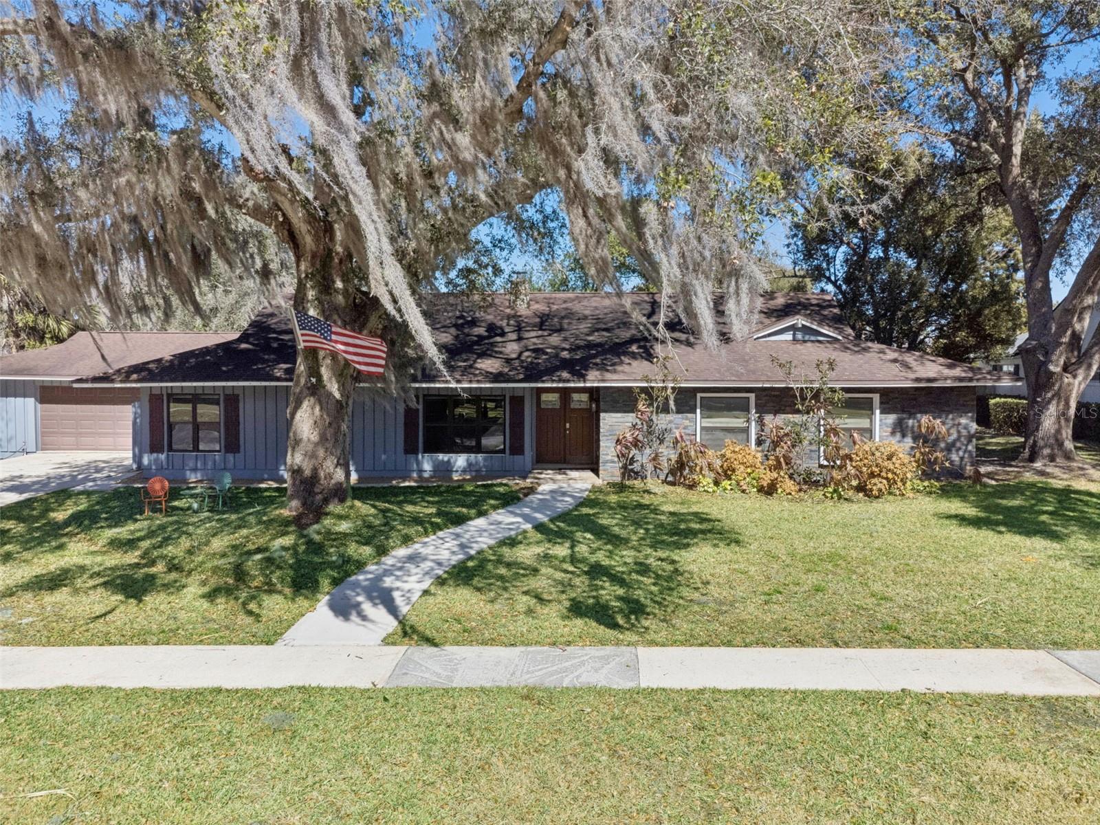 8937 EASTERLING DRIVE