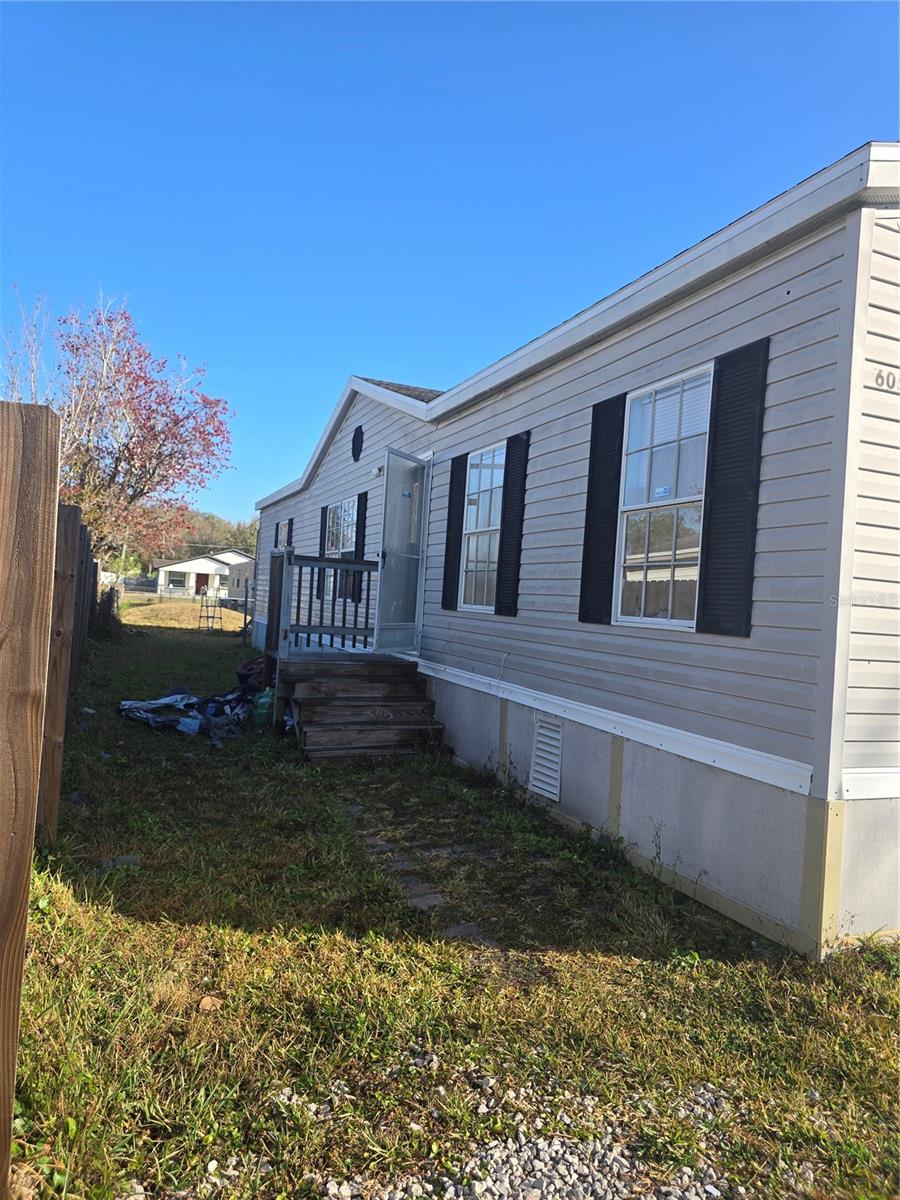 605 CADILLAC BOULEVARD