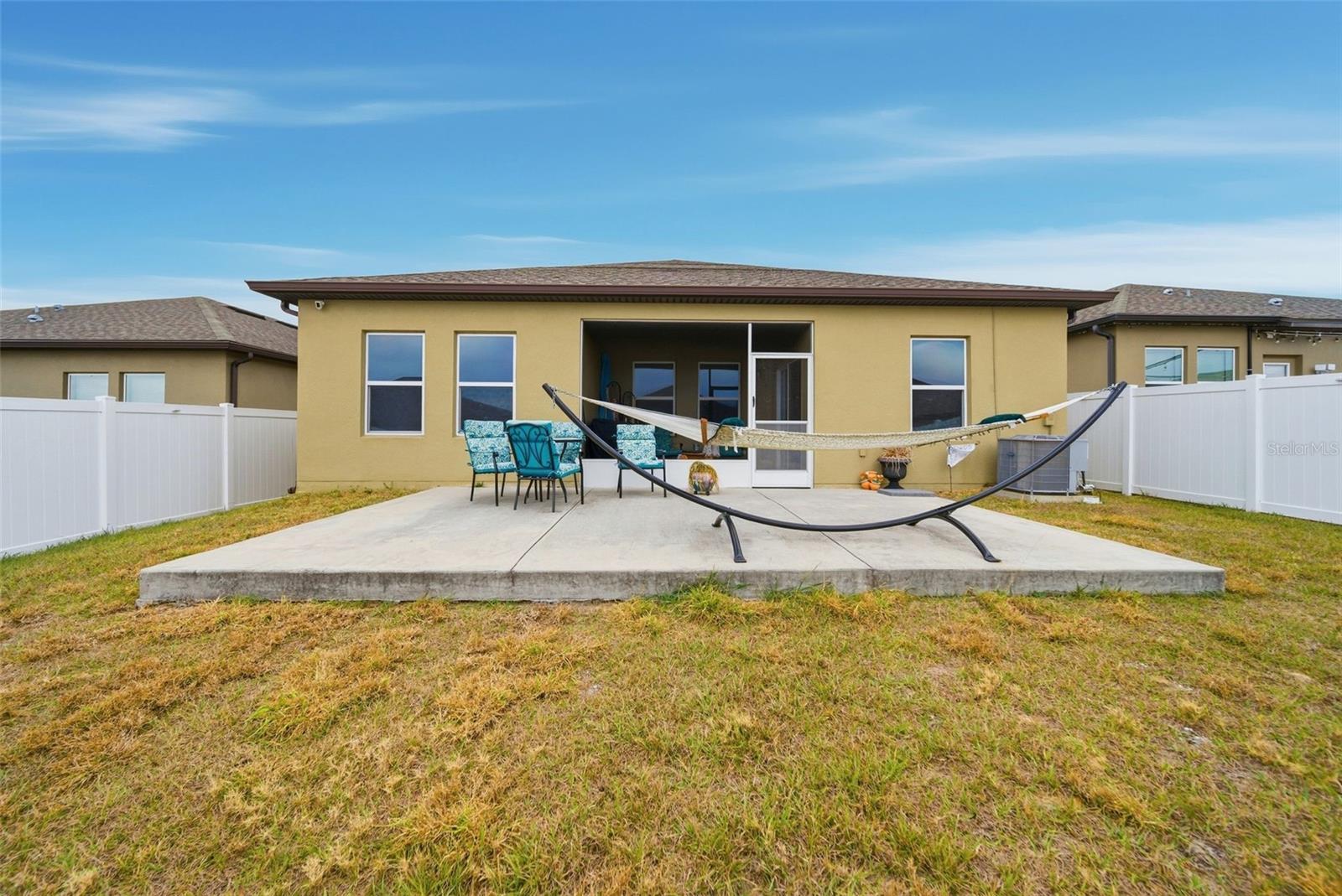 Listing photo 3 for 1151 Lycaste Dr