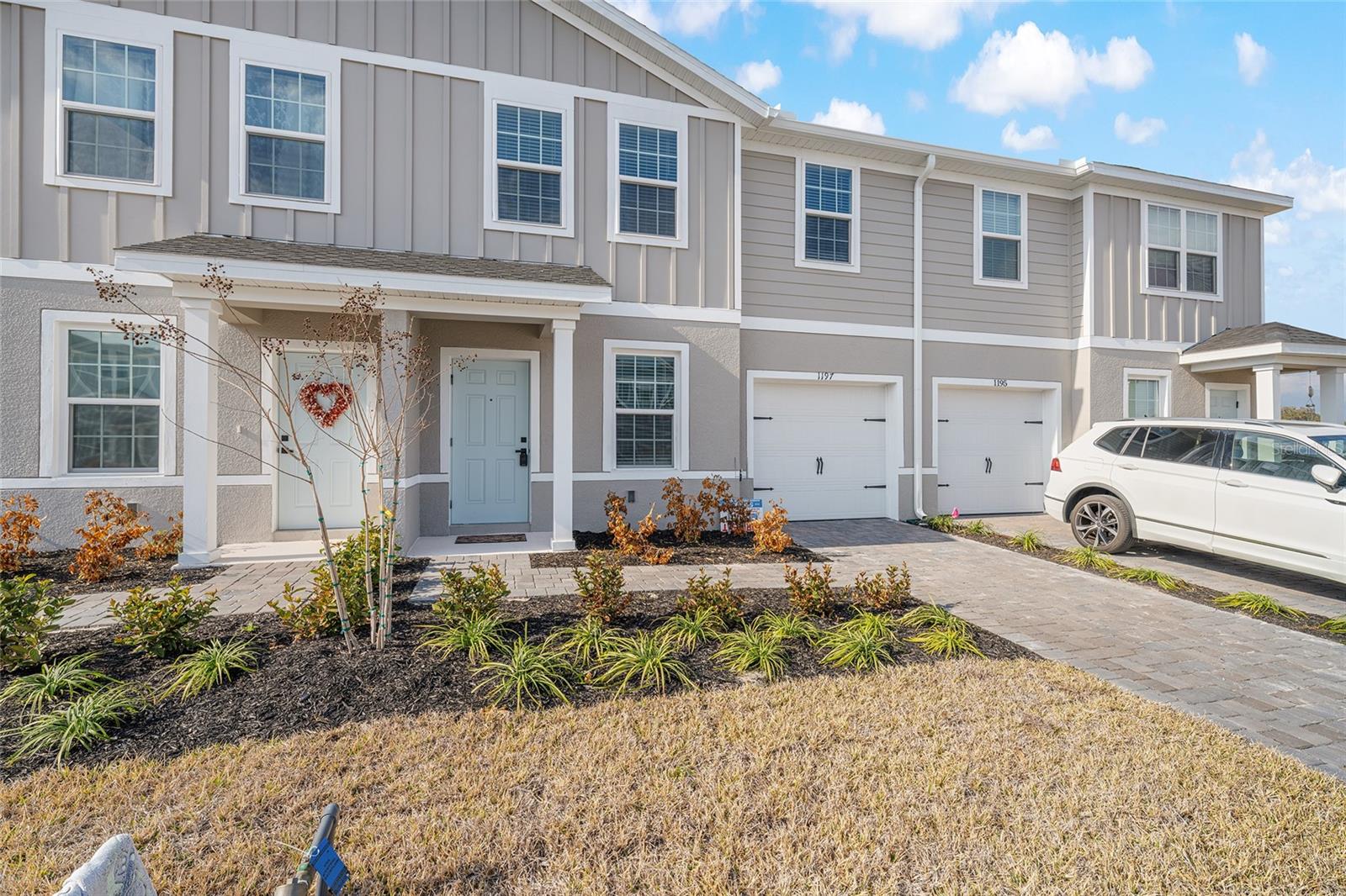 Listing photo 2 for 1197 Port Blue Way