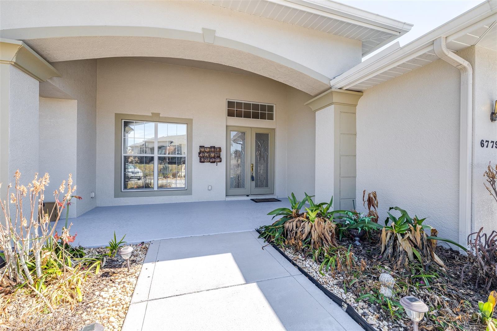 Listing photo 2 for 6779 Huntington Hills Blvd