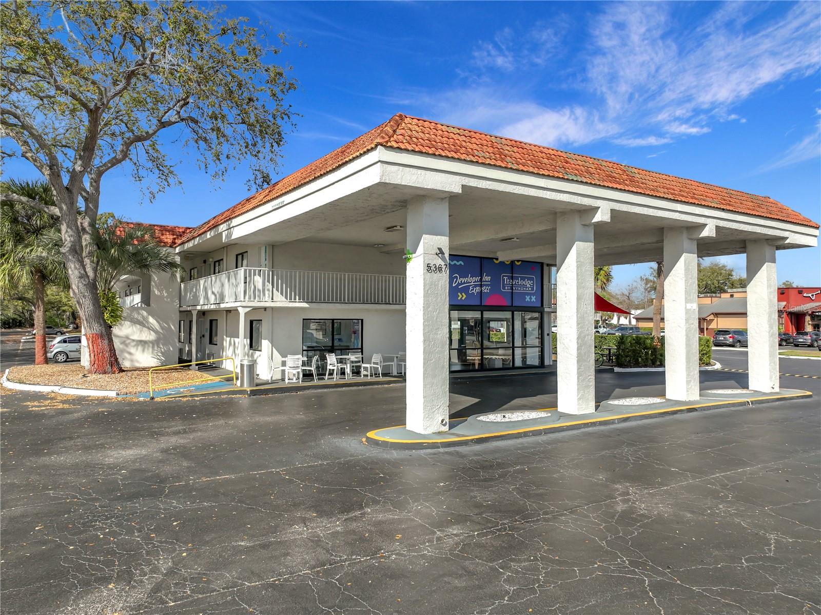 5367 W IRLO BRONSON MEMORIAL HIGHWAY Unit 4-207