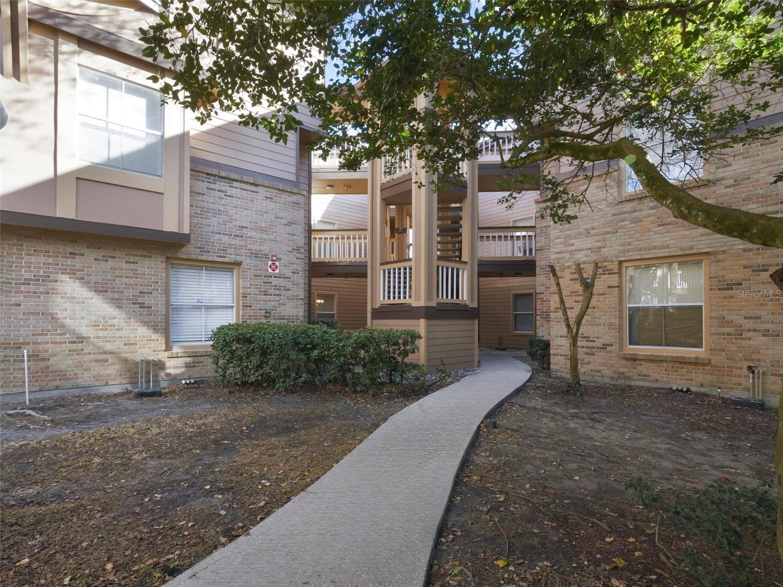 486 N PIN OAK PLACE Unit 112