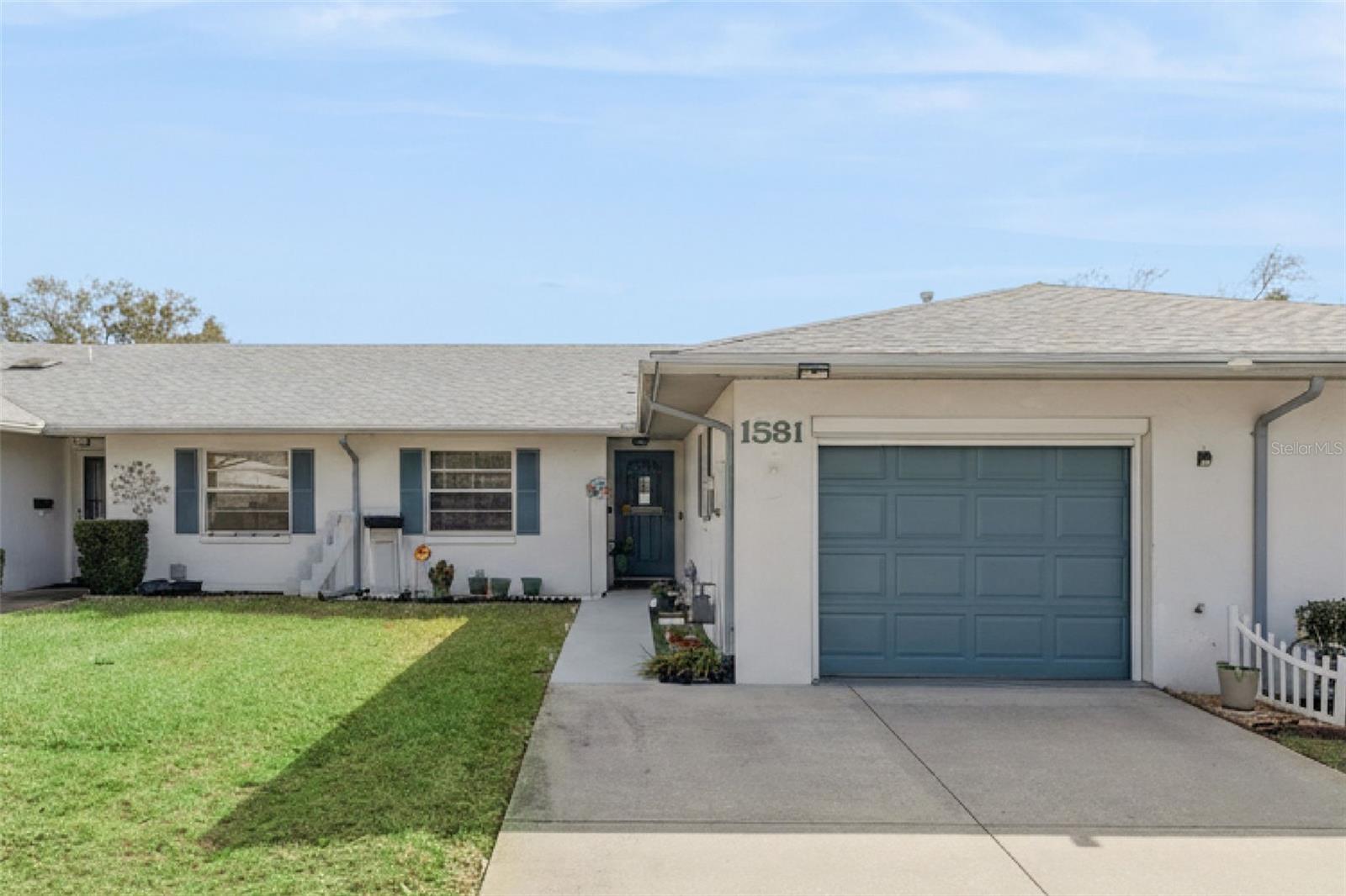 Listing photo 1 for 1581 Oakview Cir Se