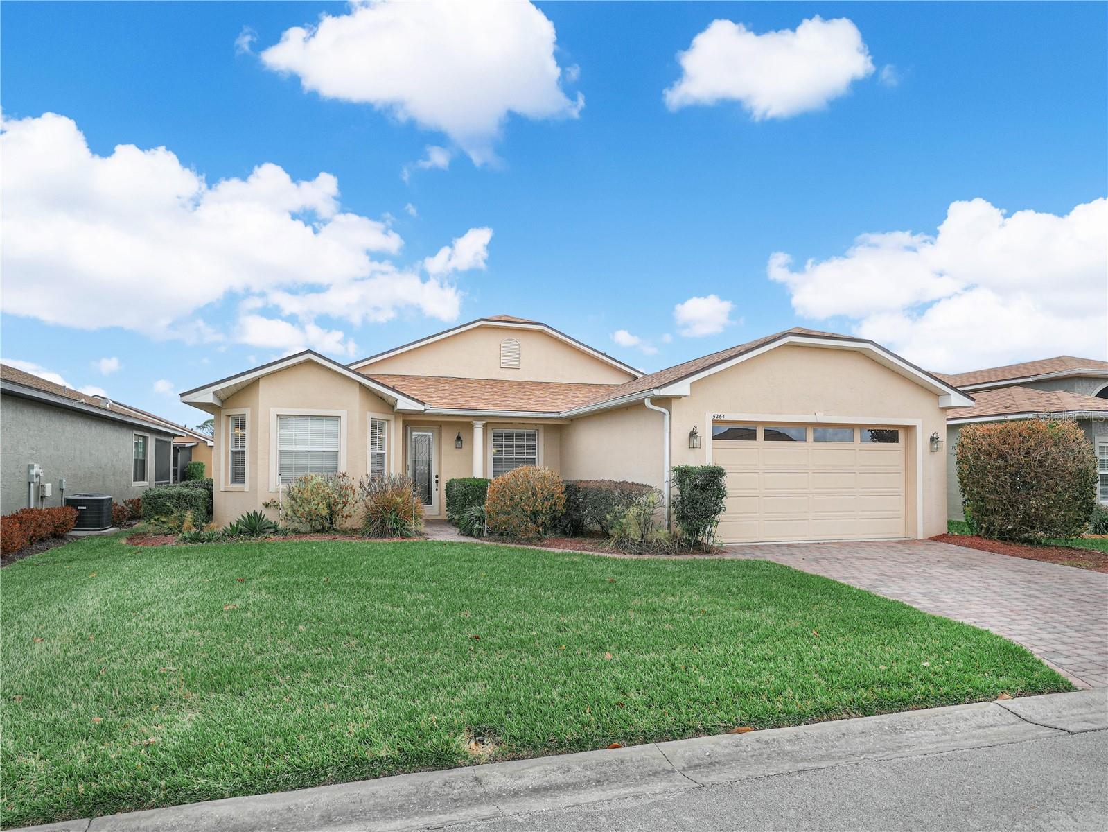 Listing photo 1 for 5264 Green Dr