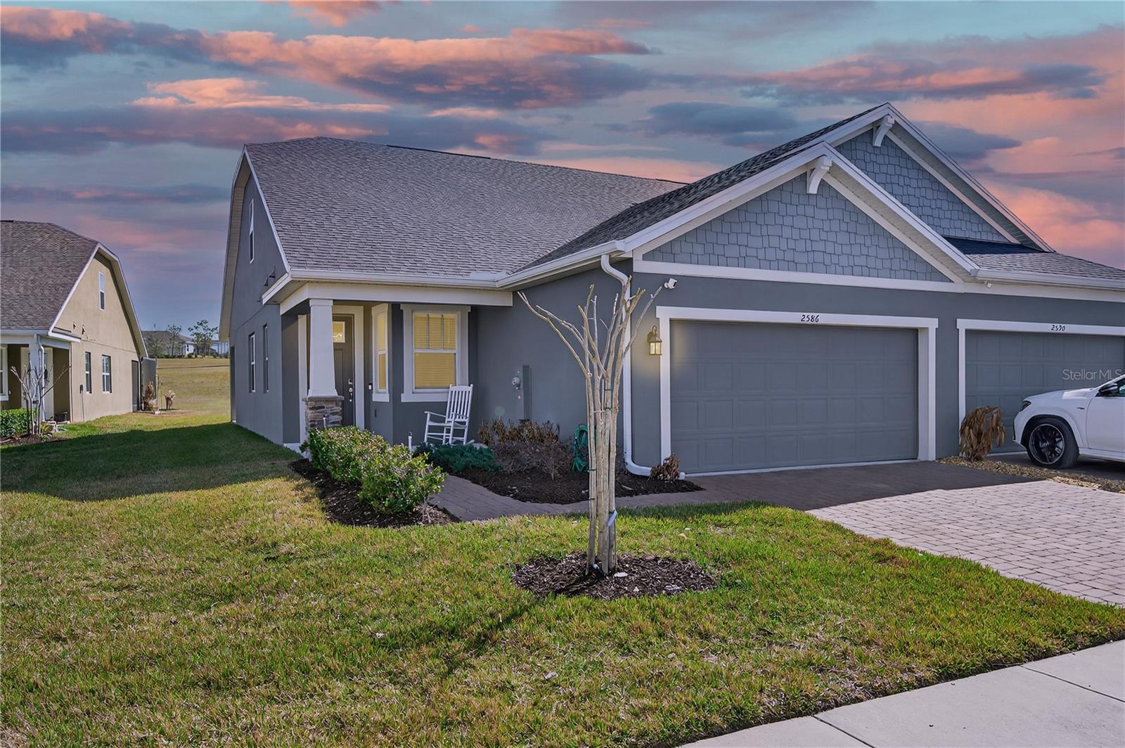 2586 ROYAL JASMINE COURT