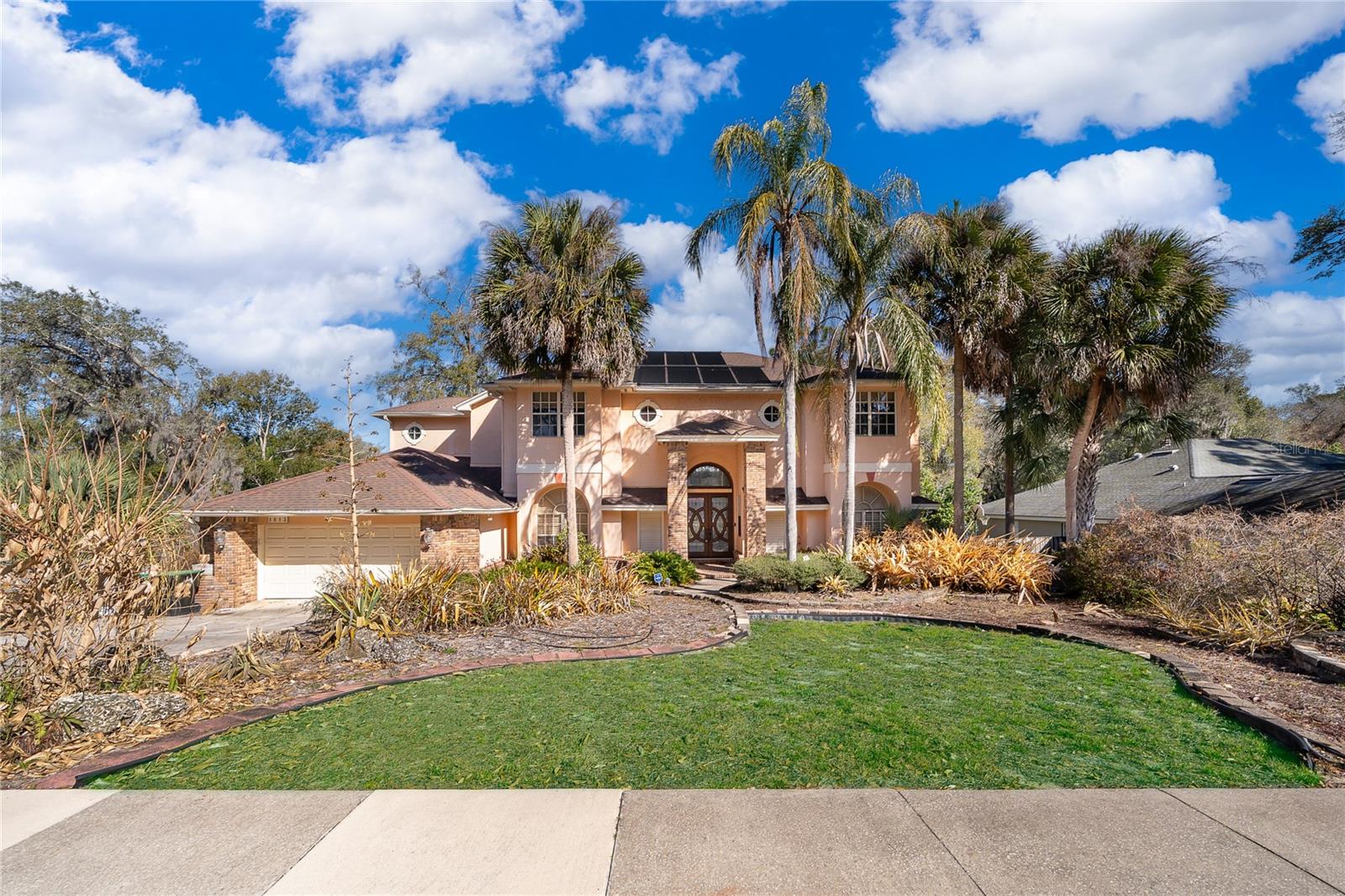 1813 HIDDEN PINE LANE