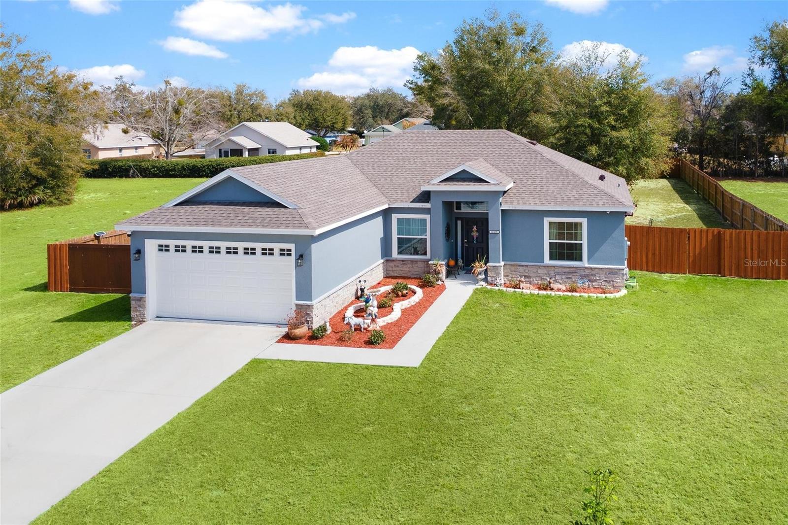 Listing photo 3 for 41428 Tarpon Ave