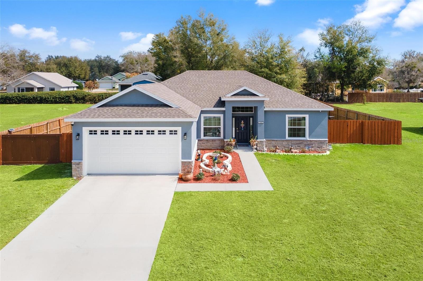 Listing photo 2 for 41428 Tarpon Ave