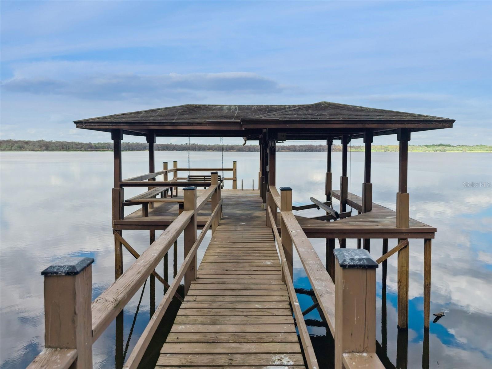 422 SANDRINGHAM COURT