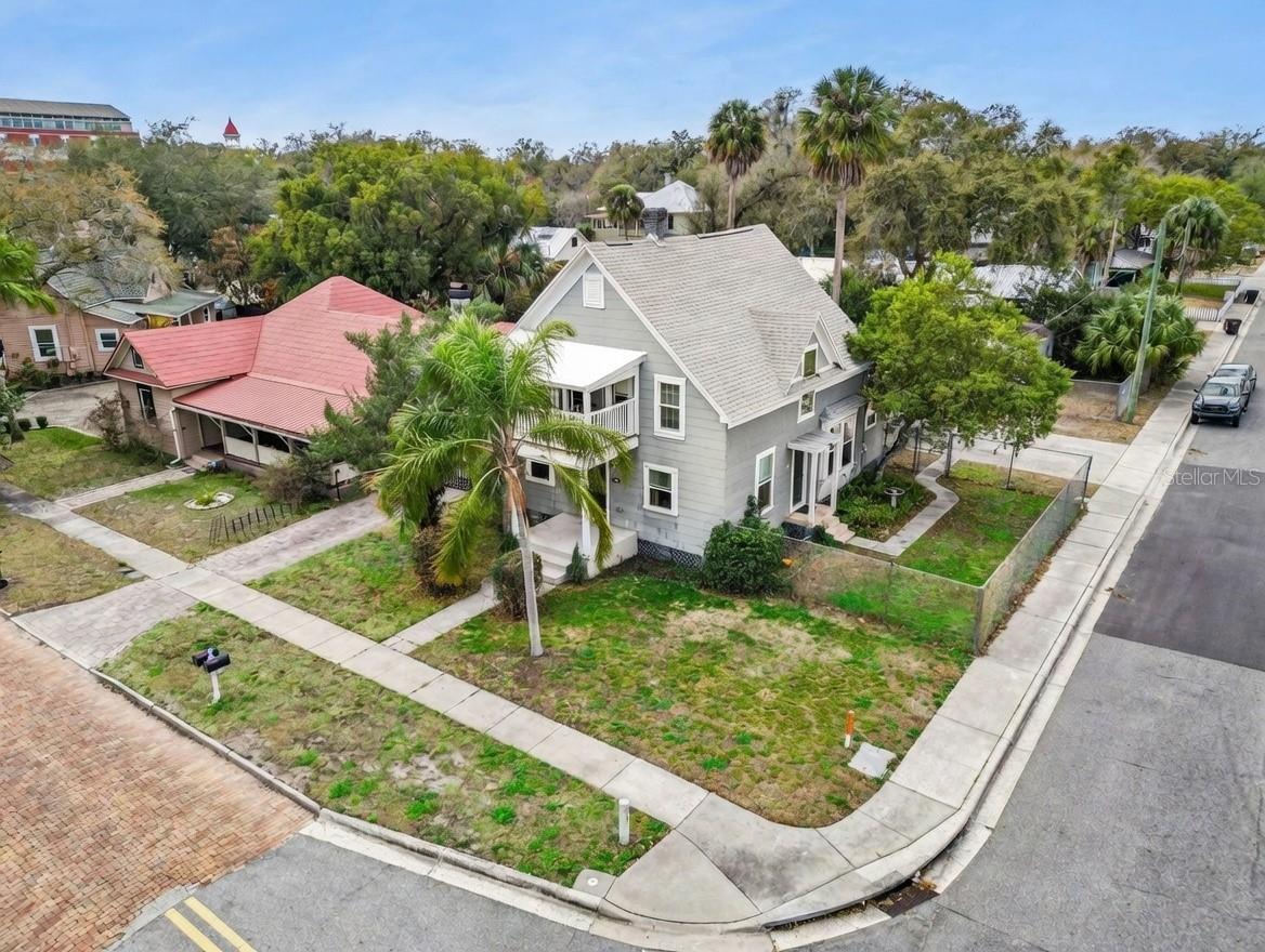 116-118 N BEAUMONT AVENUE